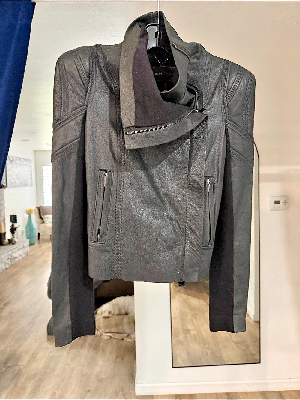 BCBGMAXAZRIA Leather Moto Jacket in Black Size XXS 🖤